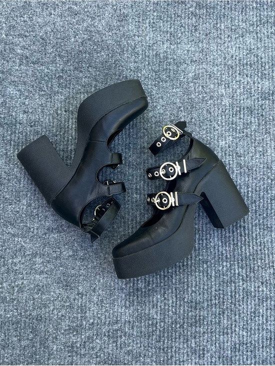 Lamoda Shoes - Doll Kill Thriller Platform Shoes